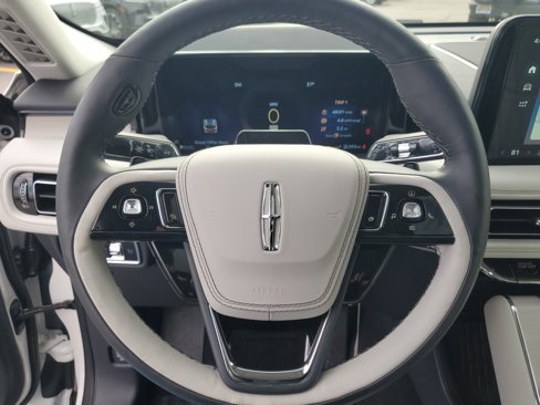 New 2025 Lincoln Aviator Reserve w/ Equipment Group 201A image 16