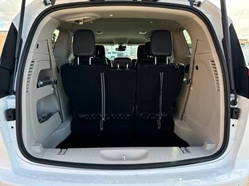 New 2024 Chrysler Pacifica Touring-L image 23