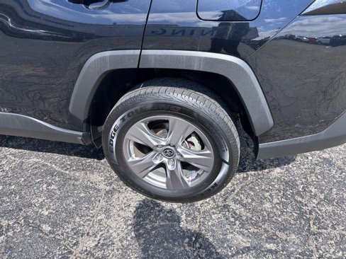 Used 2022 Toyota RAV4 XLE image 6