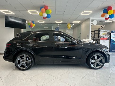 Used 2023 Genesis GV70 2.5T w/ Sport Prestige Package image 5