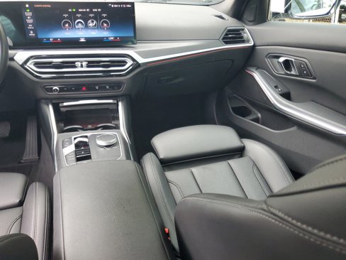 Used 2024 BMW 330i Sedan image 13