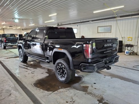 Used 2025 GMC Sierra 2500 AT4X image 34
