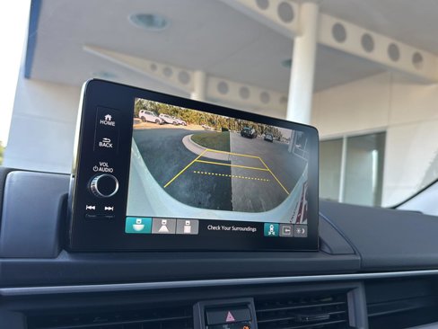 New 2025 Honda Pilot Touring image 24