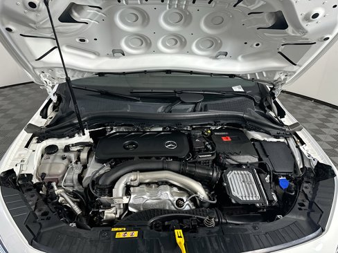 Used 2025 Mercedes-Benz GLA 250 image 35