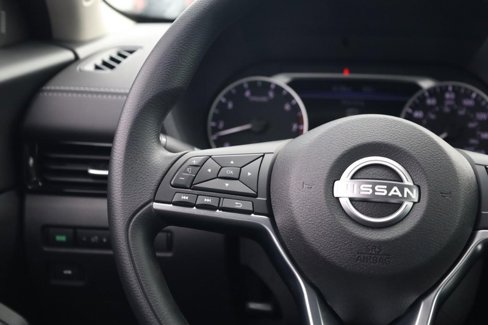 New 2025 Nissan Sentra SV w/ Trunk Package image 13