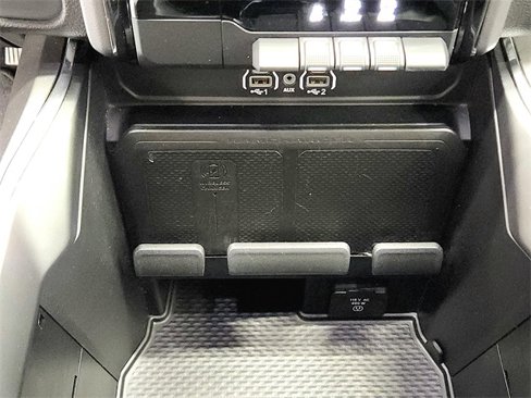 Used 2025 RAM 1500 Laramie image 27