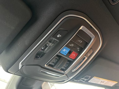 Used 2022 Jeep Grand Cherokee Altitude image 34