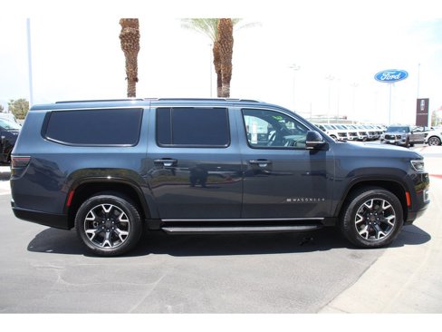 Used 2024 Jeep Wagoneer L Series III image 25