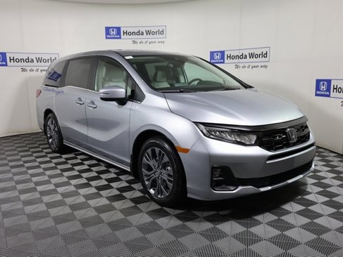 New 2026 Honda Odyssey Touring image 3