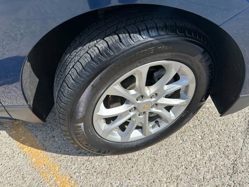 Used 2019 Chevrolet Equinox LT w/ Driver Convenience Package image 9