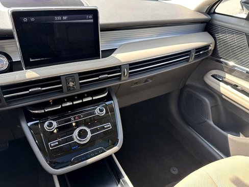 Certified 2022 Lincoln Corsair AWD w/ Premium Package image 28