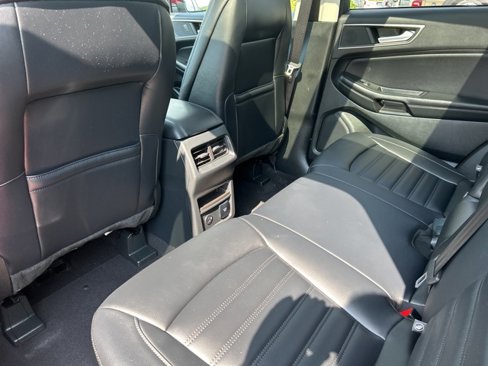 Used 2022 Ford Edge SEL w/ Convenience Package image 12