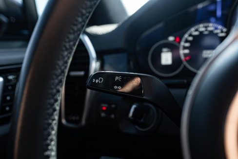 Used 2021 Porsche Cayenne GTS image 49