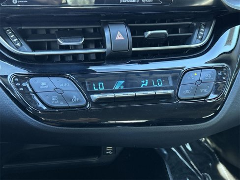 Used 2022 Toyota C-HR Limited image 11