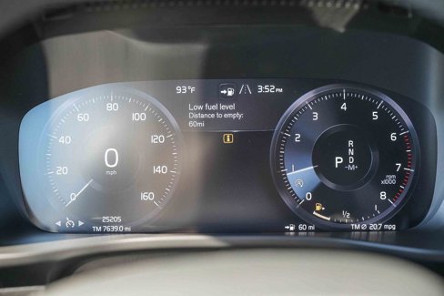 Used 2022 Volvo XC40 T5 R-Design image 21