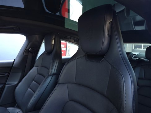 Used 2023 Porsche Taycan w/ Premium Package image 20