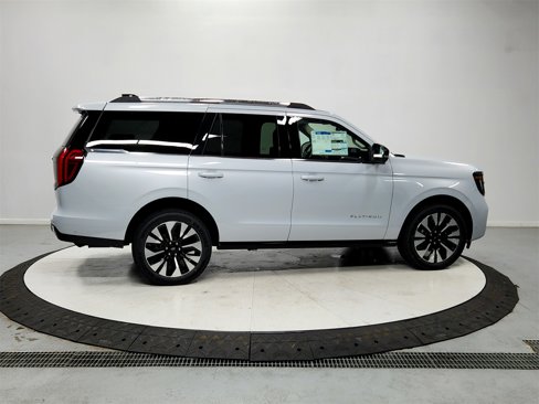 New 2025 Ford Expedition Platinum image 9