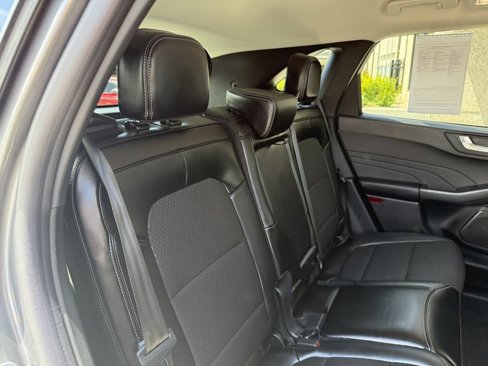 Certified 2025 Ford Escape SE image 23