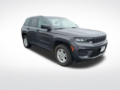 Used 2023 Jeep Grand Cherokee Laredo w/ Trailer Tow Prep Group (B) image 8