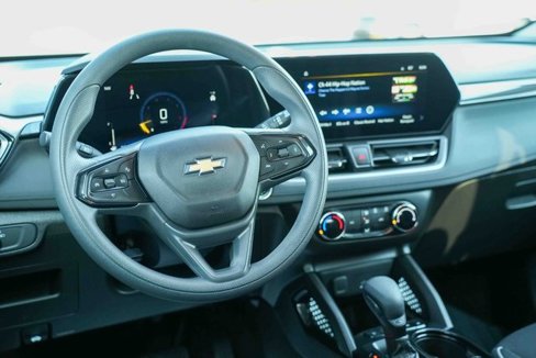 Used 2025 Chevrolet TrailBlazer LS w/ LS Convenience Package image 23