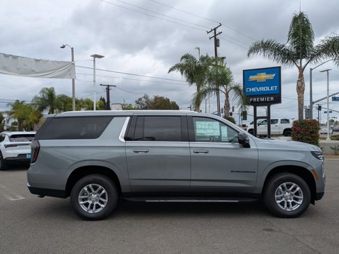 New 2026 Chevrolet Suburban LT image 6