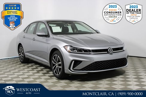 Used 2025 Volkswagen Jetta SE image 1