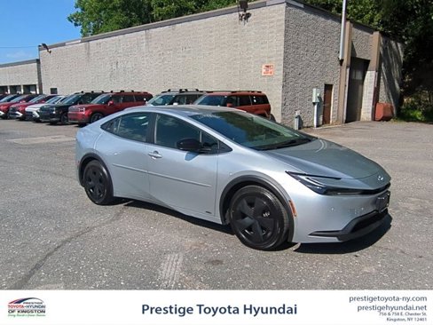 Certified 2023 Toyota Prius LE image 1