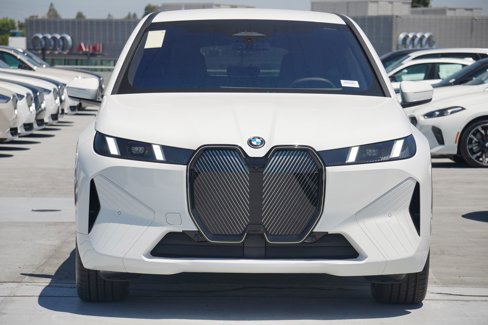 New 2026 BMW iX xDrive45 w/ Premium Package image 2
