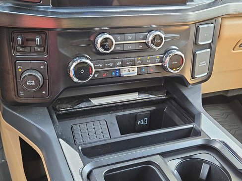 Used 2024 Ford F350 Lariat w/ Lariat Ultimate Package image 29