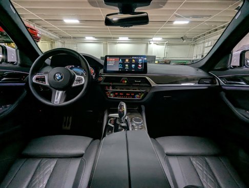 Used 2022 BMW 540i xDrive w/ M Sport Package image 56
