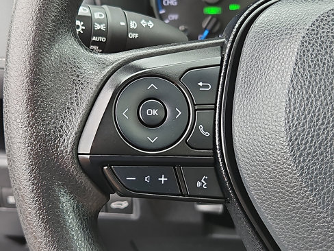 Used 2021 Toyota RAV4 XLE image 21