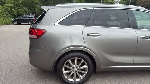 Used 2016 Kia Sorento SX w/ SXL Technology Package image 10