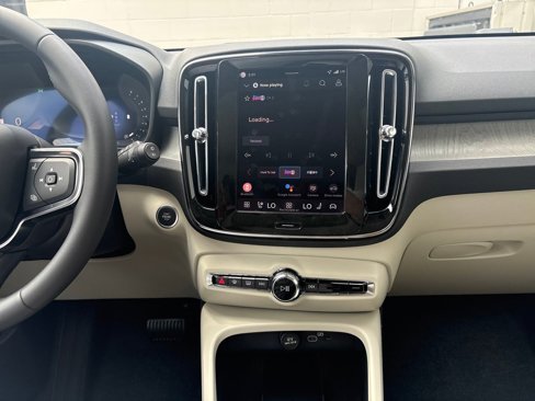 New 2026 Volvo XC40 B5 Plus w/ Protection Package Premier image 17