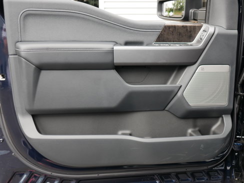 New 2025 Ford F350 Lariat image 40