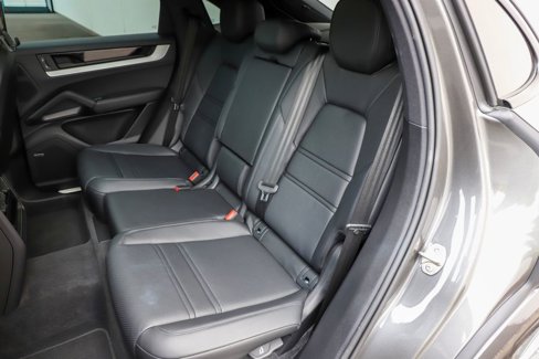 Used 2024 Porsche Cayenne Coupe image 14
