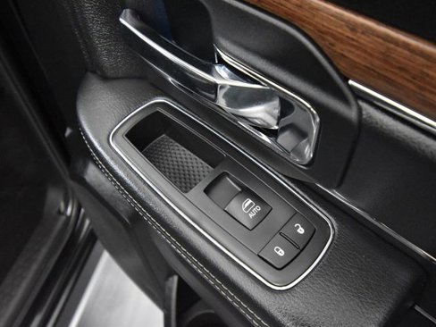 Used 2016 RAM 1500 Laramie w/ Convenience Group image 44