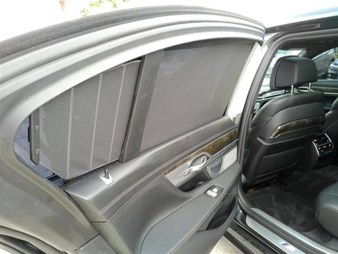 Used 2019 BMW 740i w/ Executive Package image 28