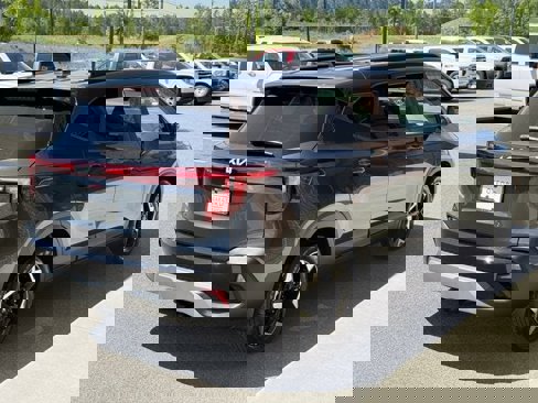 Used 2025 Kia Seltos S image 6