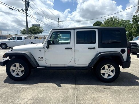 Used 2009 Jeep Wrangler Unlimited X image 2