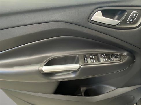 Used 2019 Ford Escape SE image 9