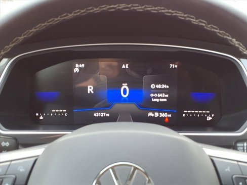 Used 2024 Volkswagen Tiguan SE image 7