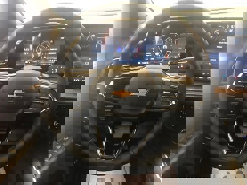 New 2025 Chevrolet Suburban High Country image 7