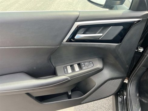 Used 2023 Mitsubishi Outlander SE image 14