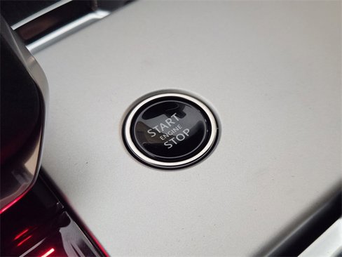 New 2025 Land Rover Range Rover SE image 19