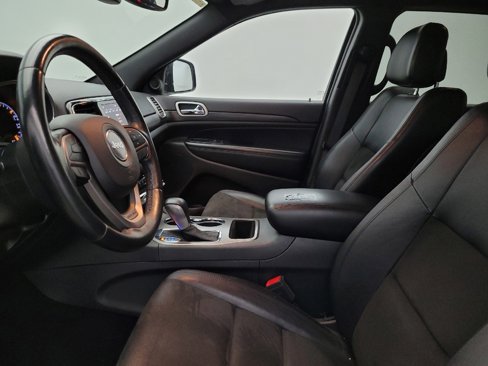 Used 2019 Jeep Grand Cherokee Altitude image 17