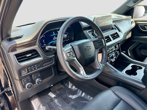 Used 2022 Chevrolet Tahoe Z71 w/ Luxury Package image 9