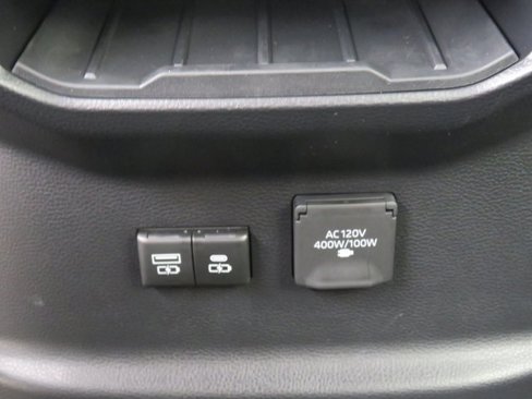 New 2025 Toyota Tundra Limited image 25