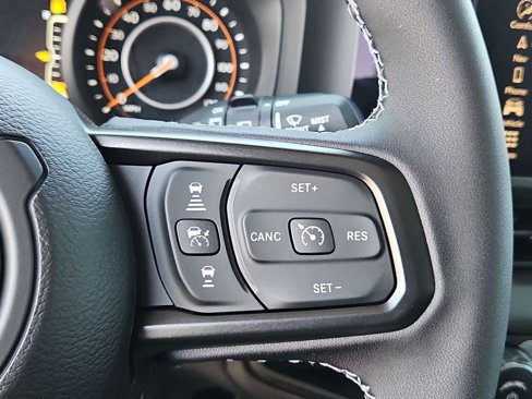New 2025 Jeep Wrangler Unlimited Rubicon w/ Technology Group image 23
