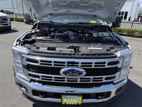 New 2025 Ford F550 4x4 SuperCab Super Duty image 27