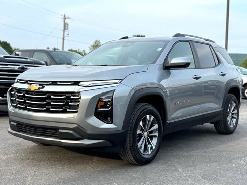 Used 2025 Chevrolet Equinox LT w/ Convenience Package II image 1
